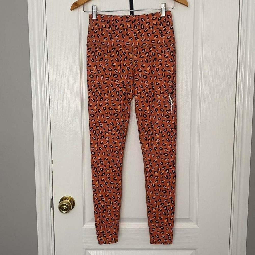 Billabong Adventure Print Leggings High Waisted leopard‎